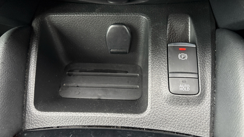 Nissan Qashqai 1.3 DiG-T Tekna 5dr Petrol Hatchback